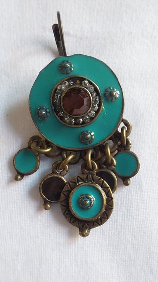 Pendientes boho turquesa con piedra roja y detalle