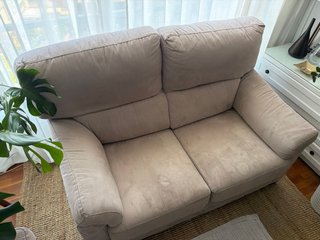 URGE VENDER Dos sofás (3 plazas y 2 plazas)