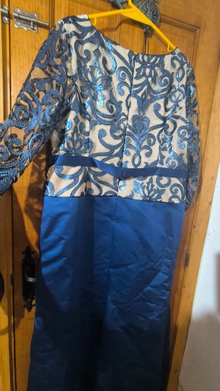 Vestido de fiesta, talla 54.