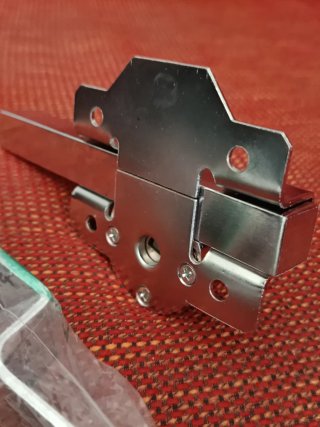 Cerradura sobreponer AMIG con llave