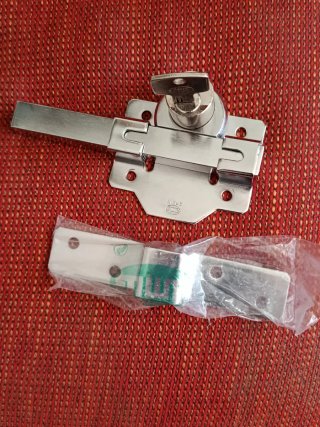 Cerradura sobreponer AMIG con llave