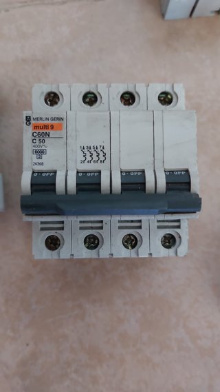 Interruptor Automático GE C40 EP64
