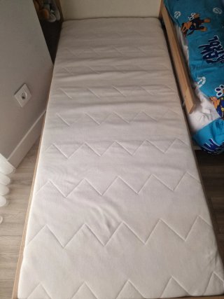 Estructura y colchon Cama IKEA SNIGLAR Madera