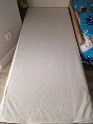 Estructura y colchon Cama IKEA SNIGLAR Madera