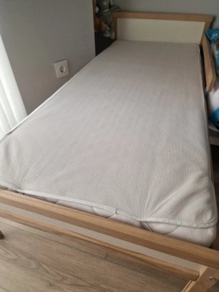 Estructura y colchon Cama IKEA SNIGLAR Madera