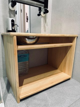 Lavabo Montessori con grifo automático