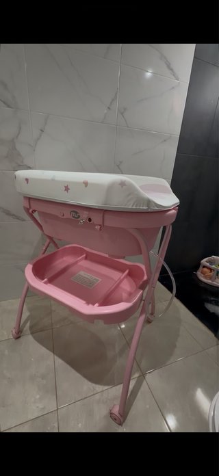 Bañera cambiador bebé rosa
