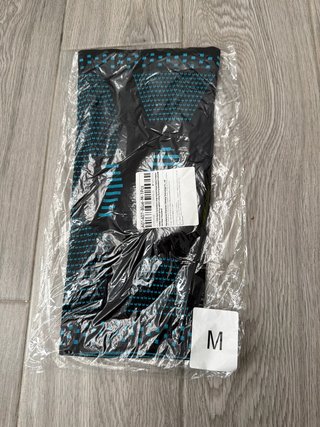 2 Rodillera deportiva azul y negra talla M