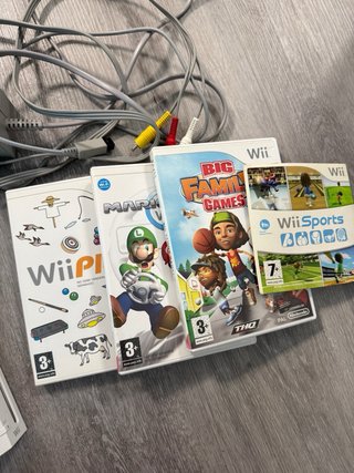 Nintendo Wii con juegos y accesorios
