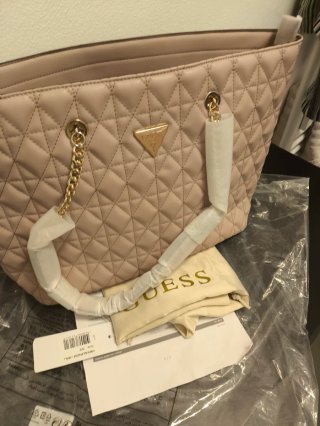 Borsa Guess trapuntata color cipria
