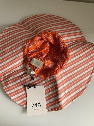 Gorro Zara Edición Limitada