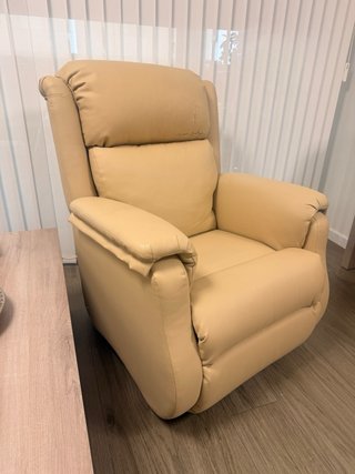 Sillón reclinable individual de polipiel