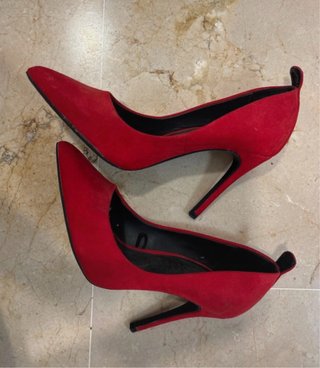 tacones bershka rojo talla 35