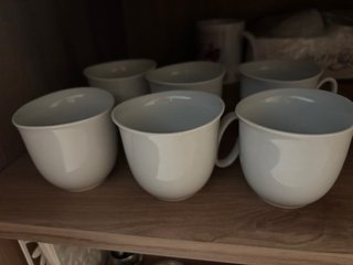 Conjunto de vajilla de porcelana blanca