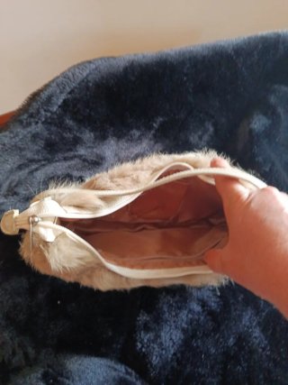 Bolso de piel beige y marrón