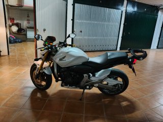 Honda CB 600F Hornet Blanca