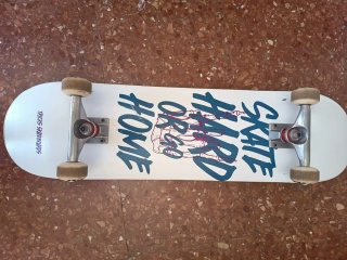 Patinete de madera