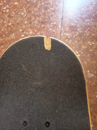 Patinete de madera