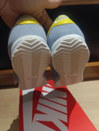 Zapatillas Nike Cortez Azul y Amarillo Originales