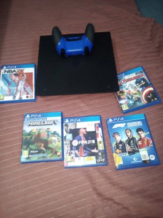 PS4 Pro + Mando + 5 Juegos