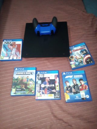 PS4 Pro + Mando + 5 Juegos