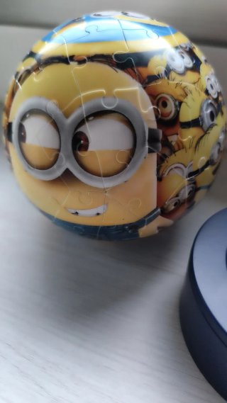 Lámpara Puzzle Minions Esfera