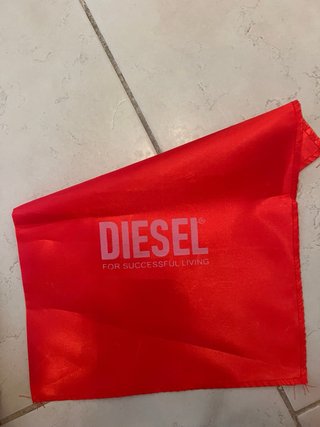 Borsa Diesel nuova con scatola e accessori