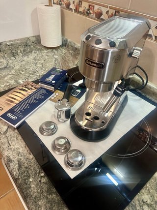 Cafetera Delonghi Dedica Duo SIN USO FUERTEVENTURA