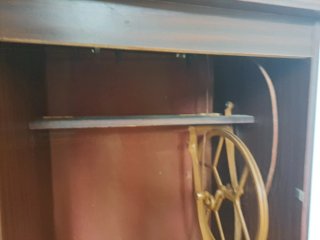 Maquina de coser antigua con mueble, excelente