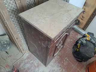 Maquina de coser antigua con mueble, excelente