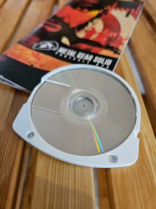 Metal Gear Solid Portable Ops PSP Konami