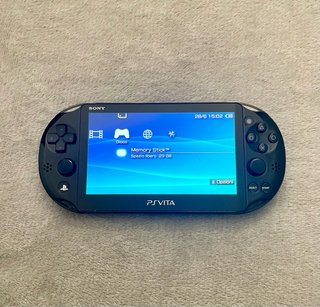 Ps Vita Slim PCH-2000 con Mod