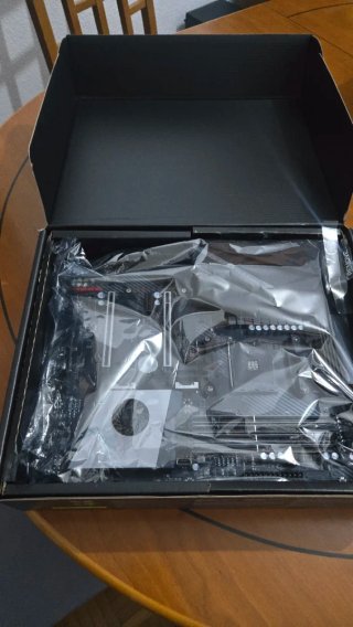 Placa Base Gigabyte X570 Aorus Pro
