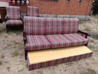 Regalo Sofá cama y 2 sillones de madera
