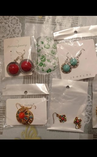 Pendientes de moda: rojos y turquesa