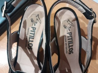 Zapatos de tacón negros para mujer