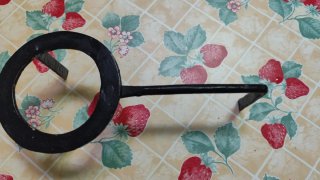Trébede de hierro forjado vintage