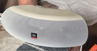 Altavoz JBL Beige/Blanco curvo 4 iguales