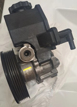 Bomba Dirección Asistida Mercedes Benz
