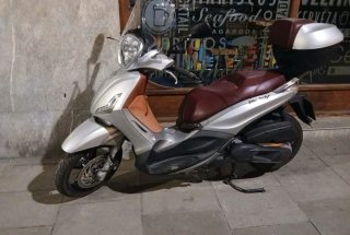 Piaggio Beverly 350 Sport Touring Plata/Marrón