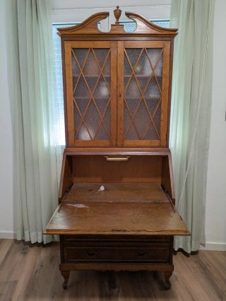Escritorio antiguo madera maciza con vitrina