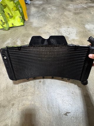 Radiador Husqvarna Norden901Expedition (A reparar)