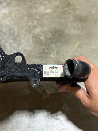 Radiador Husqvarna Norden901Expedition (A reparar)