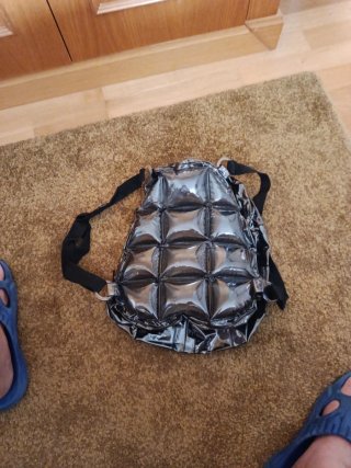 Mochila hinchable plateada