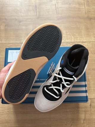 Adidas BadBo 1.0 - Bad Bunny Rise