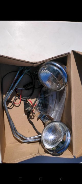 Accesorios Motro Faros Cromados.