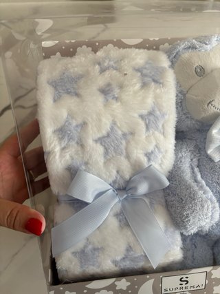 Pupazzo scimmietta e copertina stelle azzurre