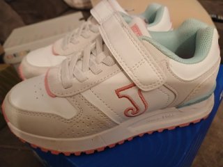 Zapatillas deportivas niña Joma blancas y rosa
