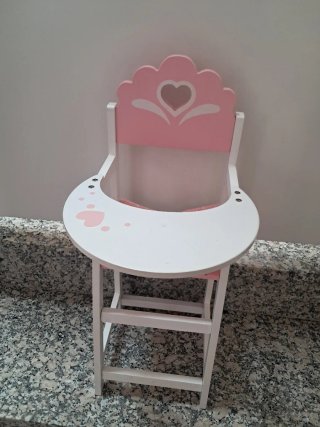 Trona de madera para muñeca