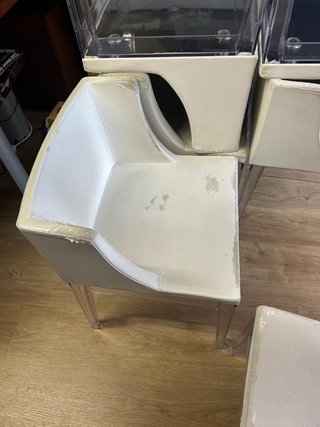 Silla piel metacrilato transparente y blanco